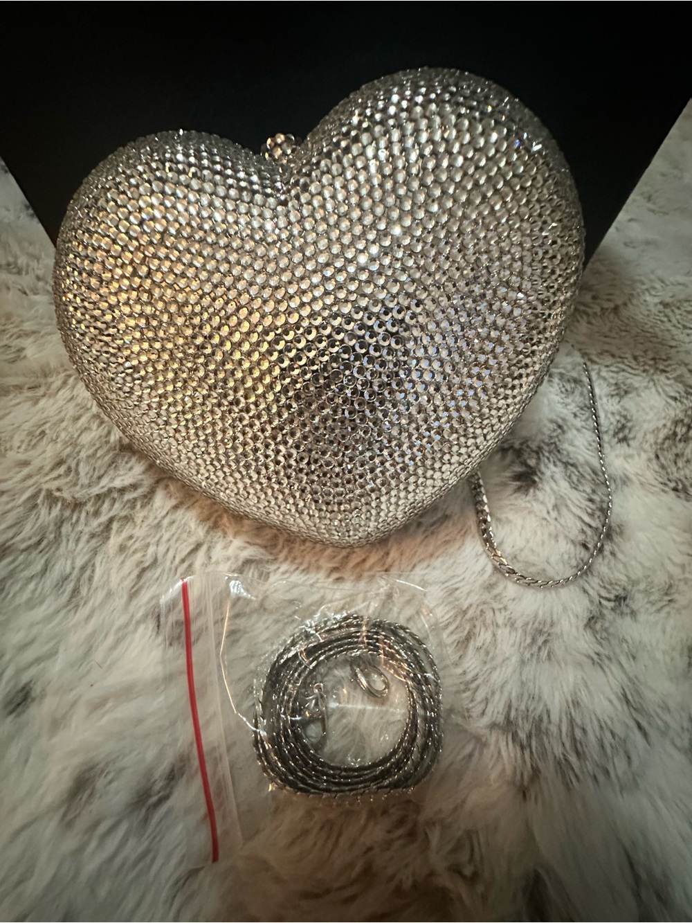 ANTHROPOLOGIE RAE OF LIGHT EMBELLISHED HEART BAG New in box - Picture 2 of 6